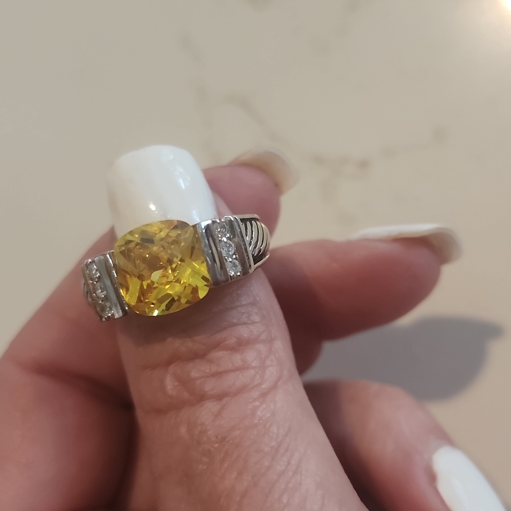 Elegant Silver Ring With Cushion Cut Stone